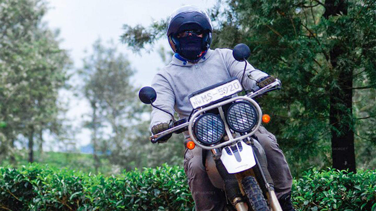 Ride through Cultural Triangle Guided Motorbike Tour in Sri Lanka (4 Days)