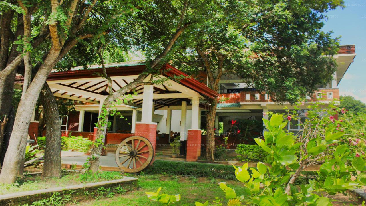 Green Hut Hotel And Restaurant, Sigiriya