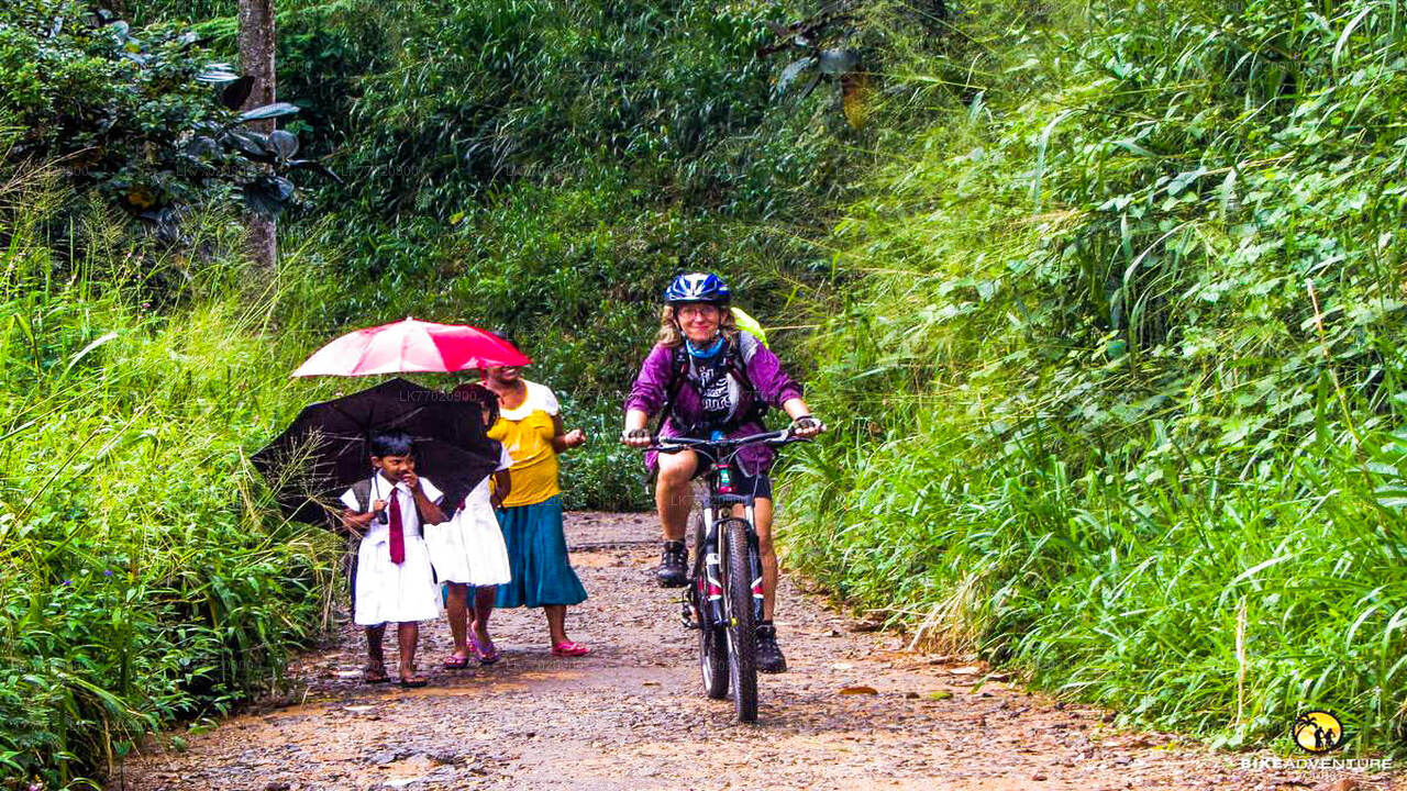 Hunas Falls Cycling Tour from Kandy
