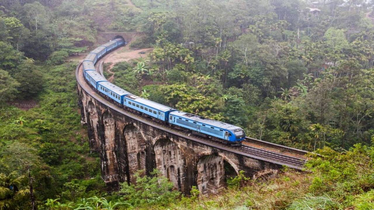 Colombo to Badulla train ride on (Train No: 1005 "Podi Menike")
