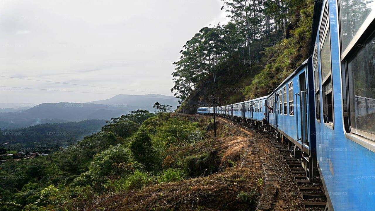 Badulla to Kandy train ride on (Train No: 1006 "Podi Menike")