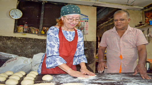 Sri Lankan Traditional Bakery Experience from Panadura